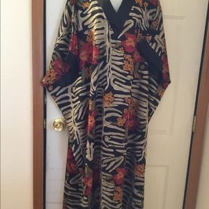 One Size 100% polyester Kaftan